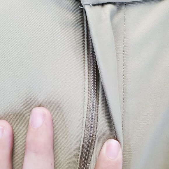 Haggar Pants Mens 34x30 Tan H26 Stretch Lightweight Flat Front Chino - Picture 10 of 12